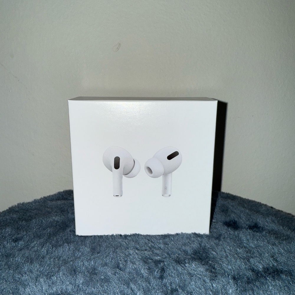 Bluetooth headphones with charger